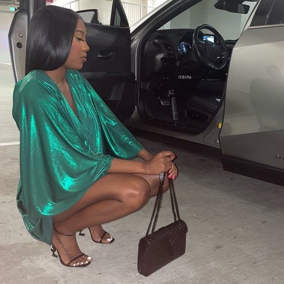 Green Ellae Lisque Dress - Picture 3 of 3